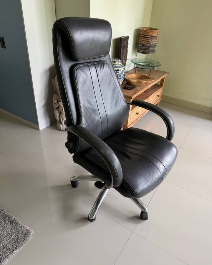 Kursi Direktur Ex Kantor Renon Kondisi Sangat Bagus